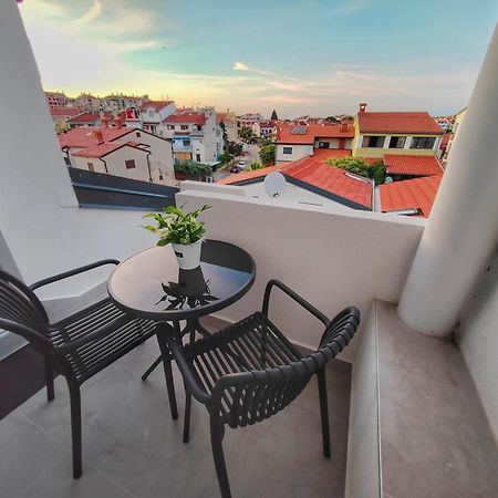 Black & White Apartment Ρόβινι Εξωτερικό φωτογραφία