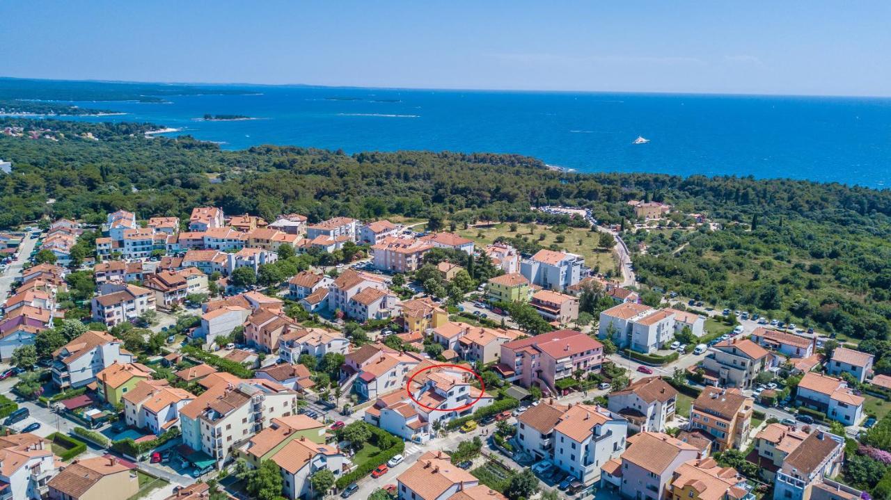 Black & White Apartment Ρόβινι Εξωτερικό φωτογραφία