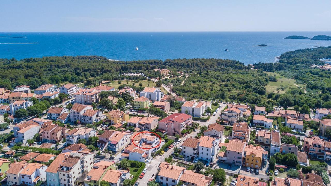 Black & White Apartment Ρόβινι Εξωτερικό φωτογραφία