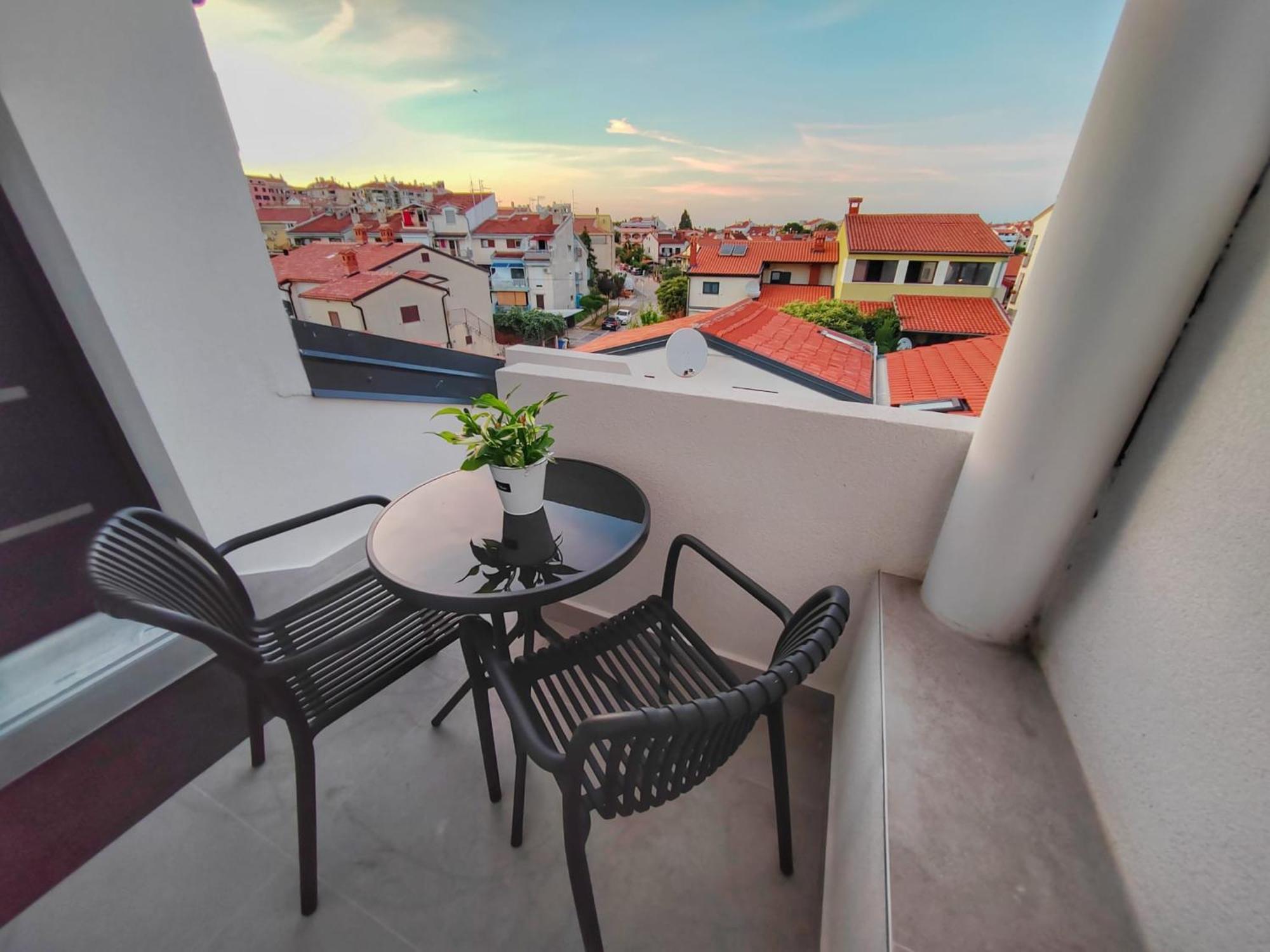 Black & White Apartment Ρόβινι Εξωτερικό φωτογραφία